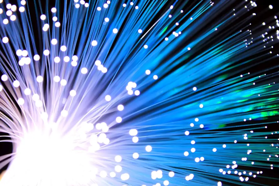 Optické káble a typy optiky: single mode, multimode, WDM a GPON