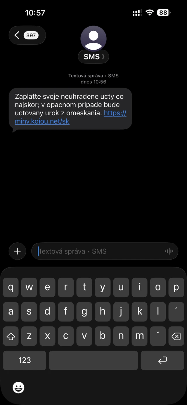 Podvodná SMS o nezaplatenej pokute s odkazom na falošnú stránku