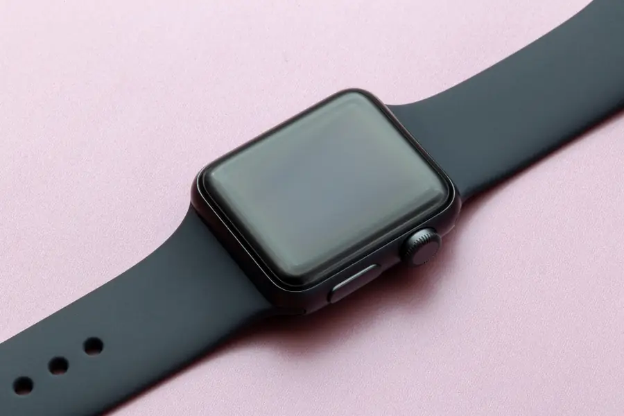 Smartwatches and fitness bands: the difference and how to choose